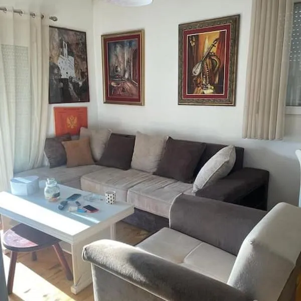 Kadmi, hotel in Njeguši