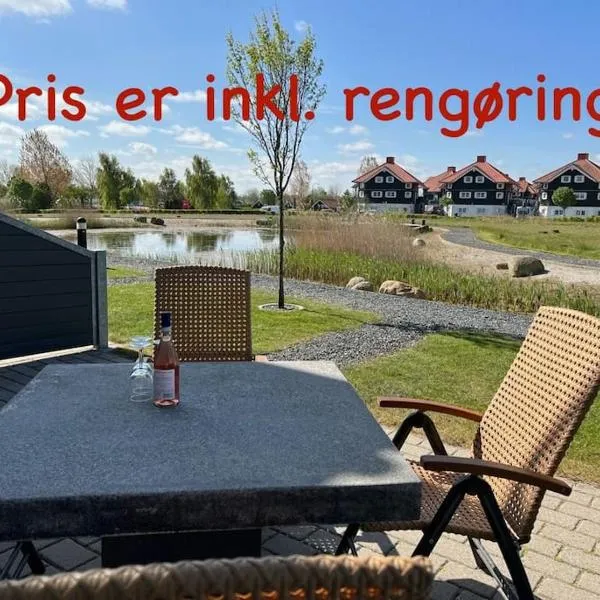 Fantastisk lejebolig med direkte udsigt til sø, hotel v destinaci Bogense
