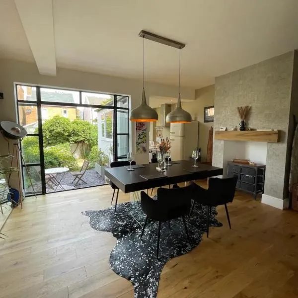 2-bedroom home in the heart of West Bridgford, hotel in Nottingham