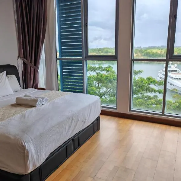 Somerset Puteri Habour JCHome By MWM, hotel in Nusajaya