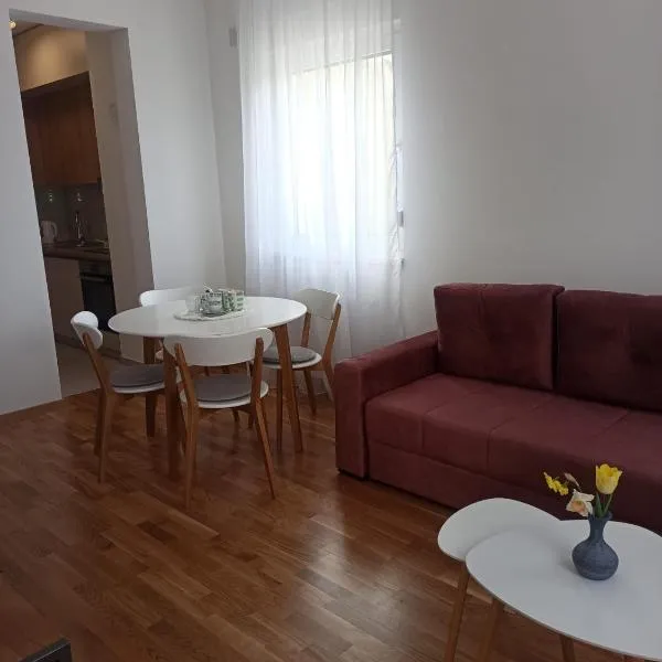 Apartman Ella: Jovići şehrinde bir otel