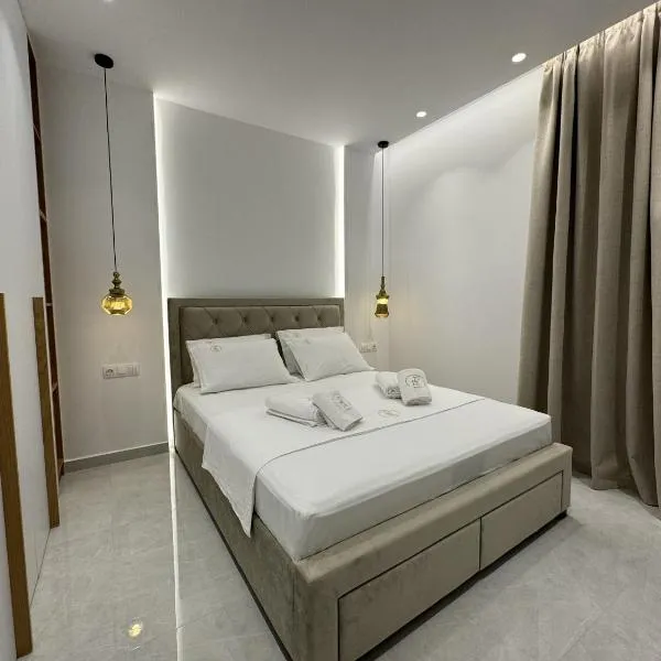 Platinum River Apartments, hotel em Potamós