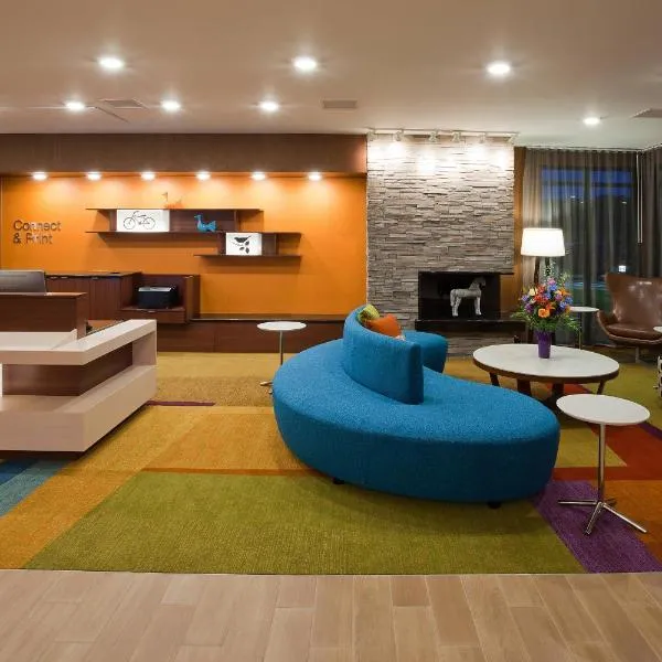 Fairfield Inn & Suites by Marriott St. Paul Northeast، فندق في Arden Hills