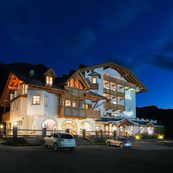 Hotel Cristallo, hotel Passo San Pellegrinóban