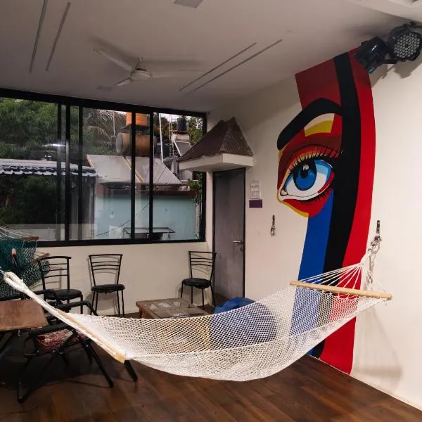 JOY HOSTEL - Digital Nomads Hostel & PG - Koregaon Park, hotel in Pune