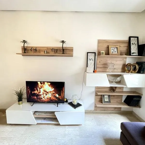 5 Star Apartment Near Airport, hotel v destinaci Nouaseur