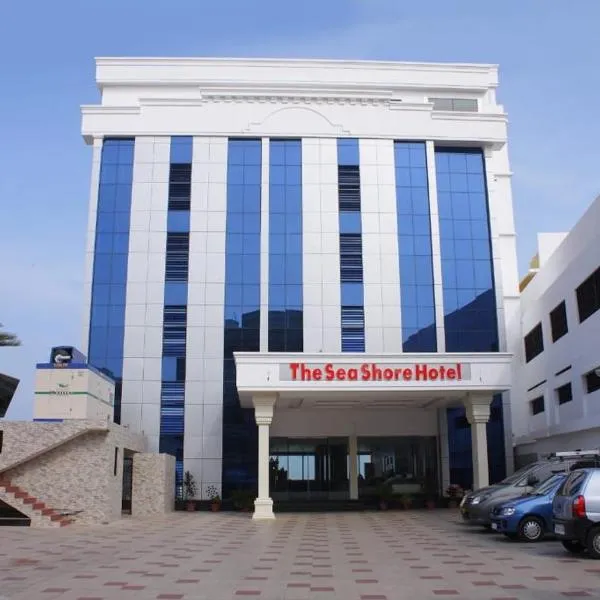 THE SEASHORE HOTEL, hotel in Agastīswaram