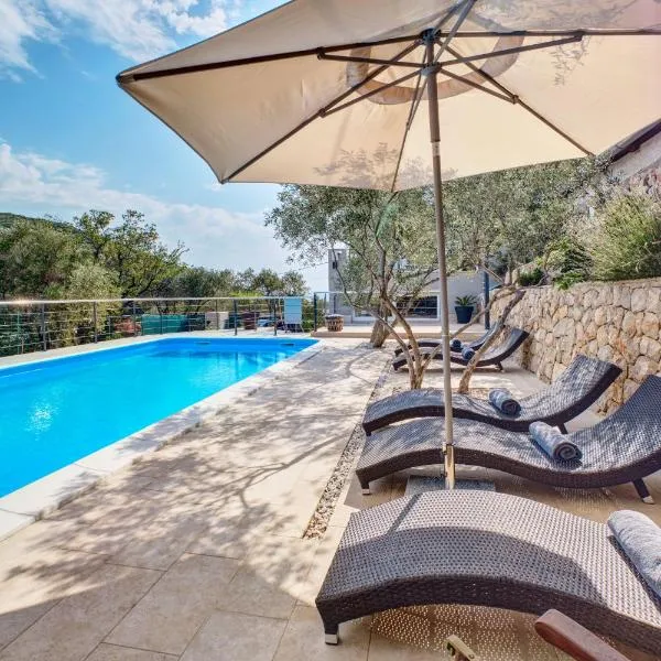 Apartments Alberta, hotel in Miholašćica