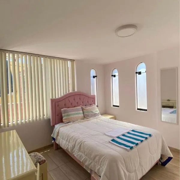 Casa familiar, hotel in Tacna