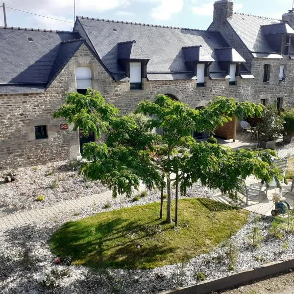 Les Gites de Kerdurod, hotel in Rédené