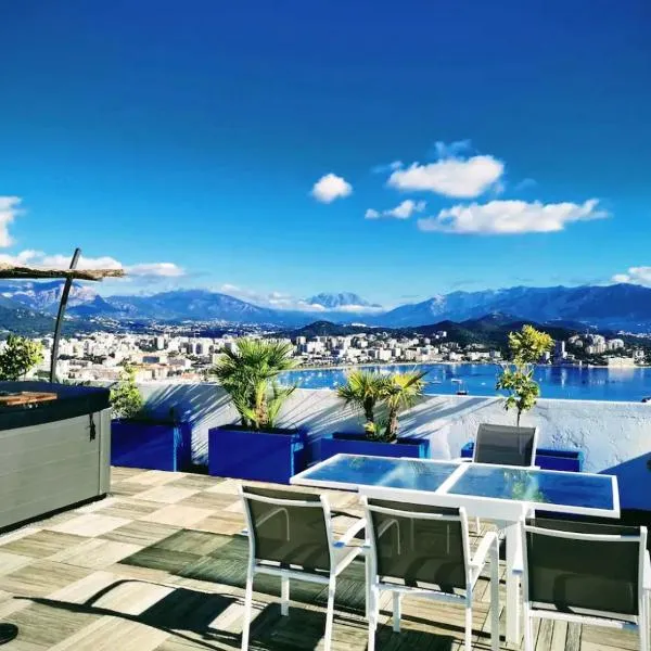 Penthouse panoramique avec Jacuzzi, hotel in Ajaccio