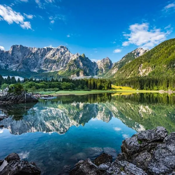 Alessandra, hotel di Fusine in Valromana