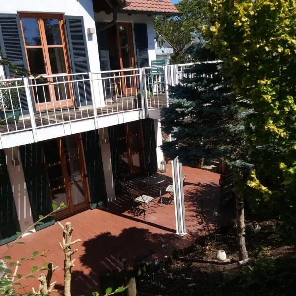 Waldwinkel, отель в городе Тройхтлинген