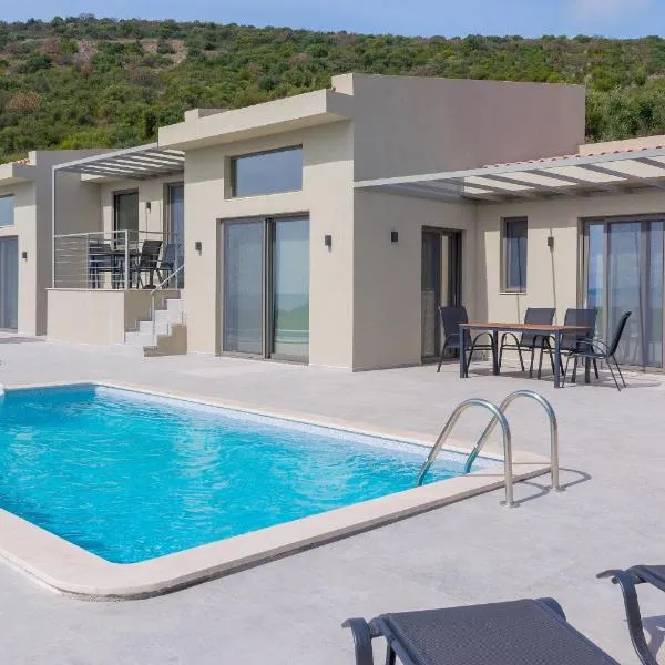 ammouso sun suites, hotel v destinaci Évyiros