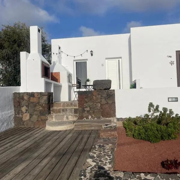 Apartamento en Mala Las Mercedes, hotel en Mala