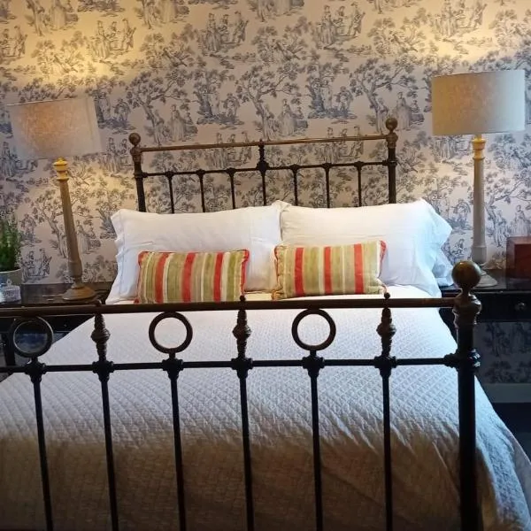 Gardeners Cottage, hotel in Kilcock
