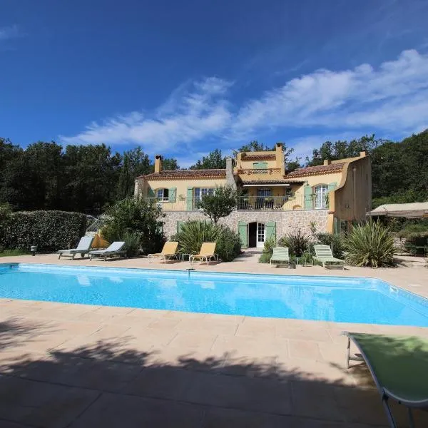 LE MAS DES TARENTES Chambres d'hôtes, hotel em Trans-en-Provence