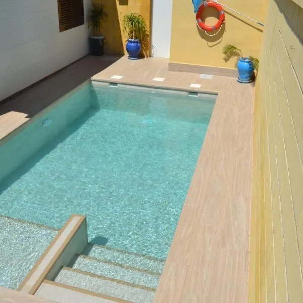 CHALET SOLYMAR, ξενοδοχείο σε Conil de la Frontera