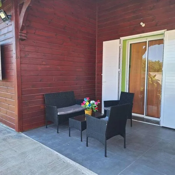 Villa confortable 45m², hotel in Anse-Bertrand