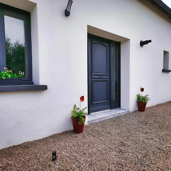 charmante Maison de campagne, hotel in Biaches