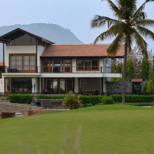 बंगलुरू में, होटल SaffronStays Niranta- Villa in Golfshire, Nandi Hills