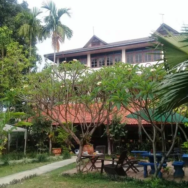 Thakhek Travel Lodge โรงแรมในท่าแขก