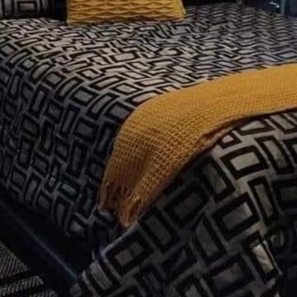 Double rooms available, near Safari Park & Hospital, hotel in Franche