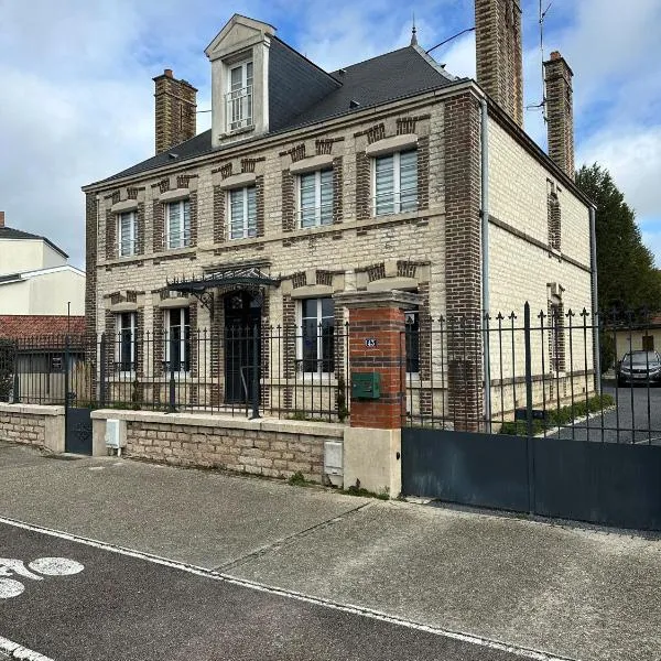 Bel appartement / Troyes – hotel w mieście Saint-Parres-aux-Tertres