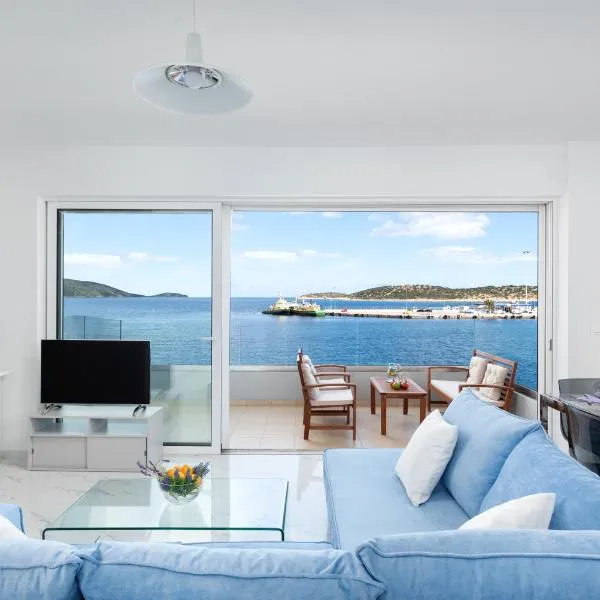 Sea View Bliss 2BR Agios Nikolaos WiFi, hotel v destinaci Agios Nikolaos