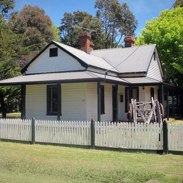 Lynden Cottage - built 1884 in the heart of town, hotel v destinaci Trentham