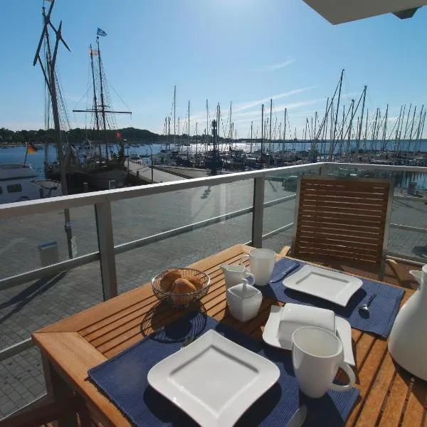 Apartment 10 - "Borbyblick" - Blickrichtung Hafen und offene See, hotel in Eckernförde