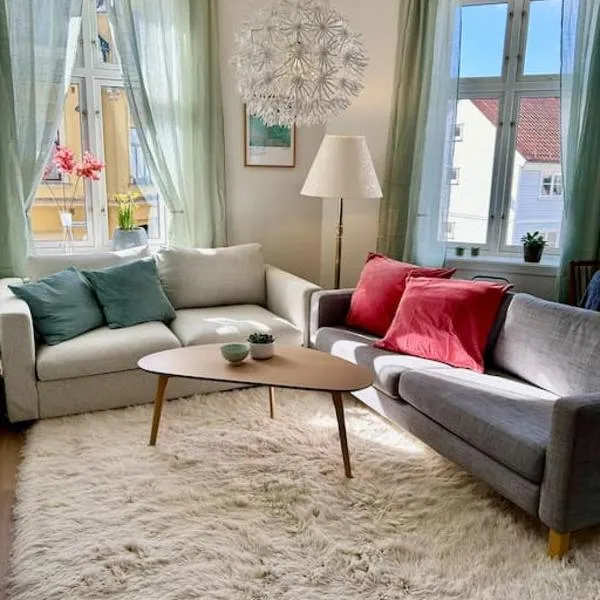 Sentralt og romslig i Kristiansand sentrum, hotel in Kristiansand