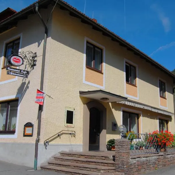 Frühstückspension Kirchenwirt, hotel v destinaci Obervellach