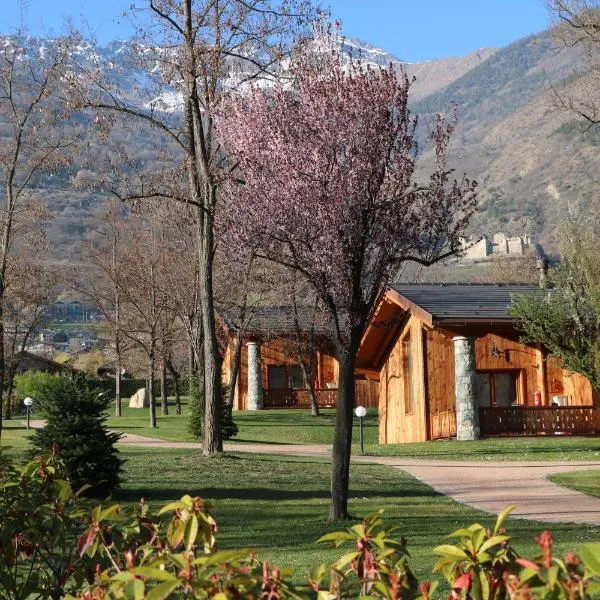 Lazy Bee Camping Village, hotel v destinaci Aosta