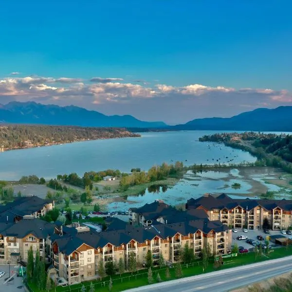 Mountain getaway condo - 5 min walk to the beach!, hotel v destinaci Invermere