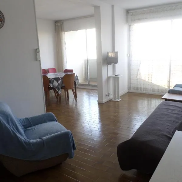 Beau T2 (53m²) climatisé, parking, à Carnon plage (5 personnes) 300 m plage, מלון במוגויו