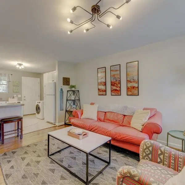 Comfy and Convenient Condo, hotel in Columbia