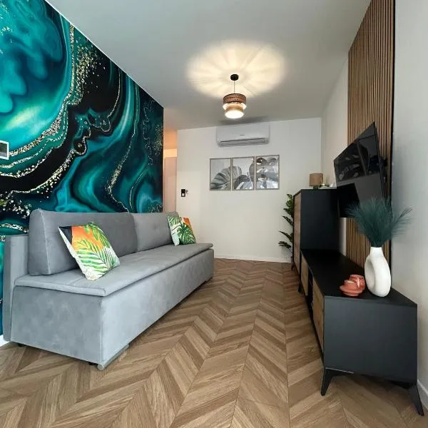Apartament Holiday Mini Gold, hotel in Rewal