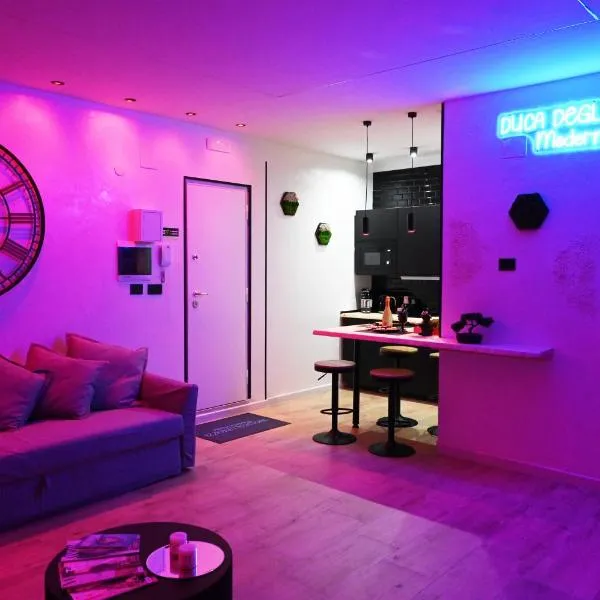 DUCA DEGLI ABRUZZI Modern House LUXURY RELAX - VICINO AEROPORTO - CHECK IN H24, hotel a Brindisi