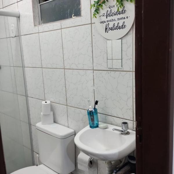 Quarto simples e organizado. - Foto 2