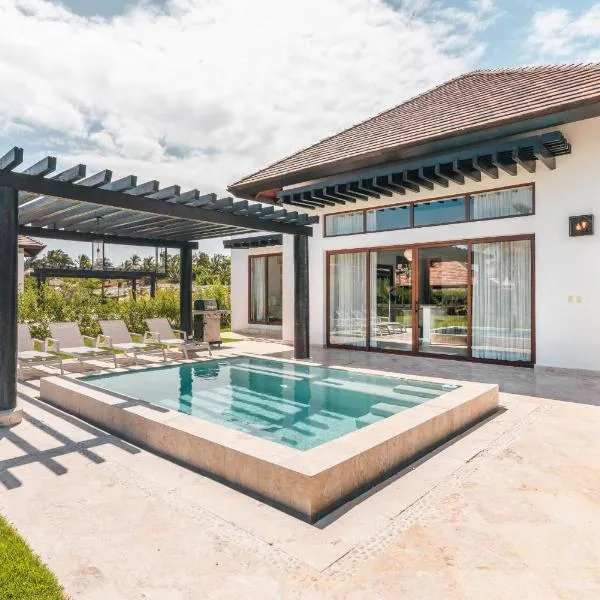 Tropical villa with picuzzi at Green Village BCA, hotel in Punta Cana