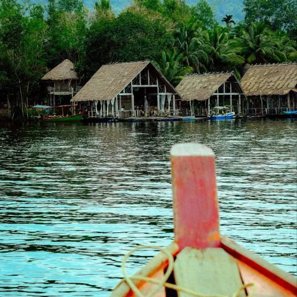 Thansur Tatai Eco Resort, hotel in Phumĭ Néang Kŏk