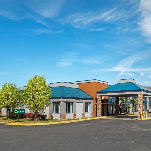 Quality Inn Simpsonville-Greenville: Simpsonville şehrinde bir otel