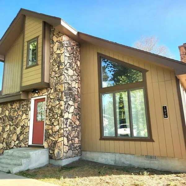 Cozy Cabin in the City plus GYM, hotel v destinaci Winnemucca