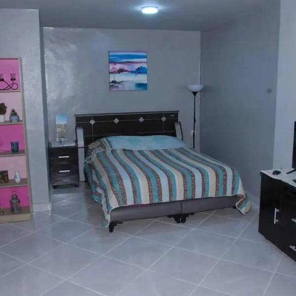 Élégant Studio, hotel v destinaci Meknes