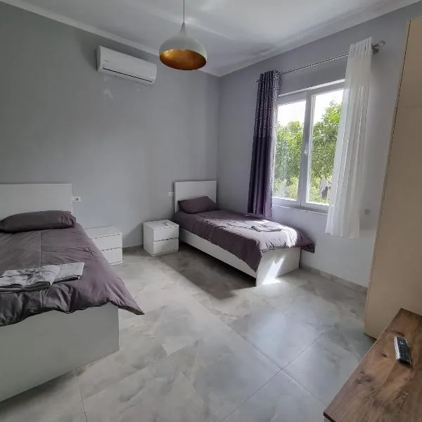 Dentart&Apartments, hotel in Tirana