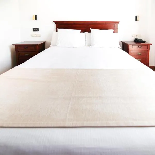 Hostal La Muralla, hotel v destinácii Zahara de los Atunes