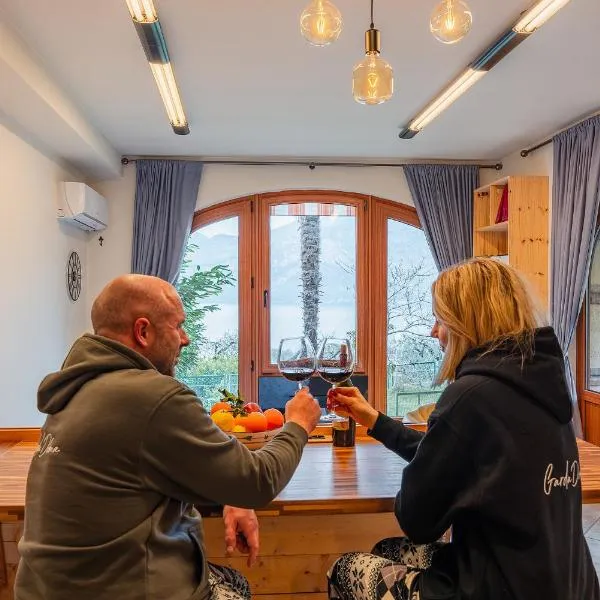 Studio with private garden by GardaDoma – hotel w Brenzone sul Garda