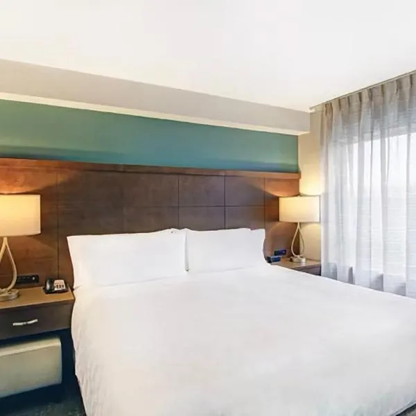 Staybridge Suites Toronto - Vaughan South by IHG, hotel v mestu Vaughan