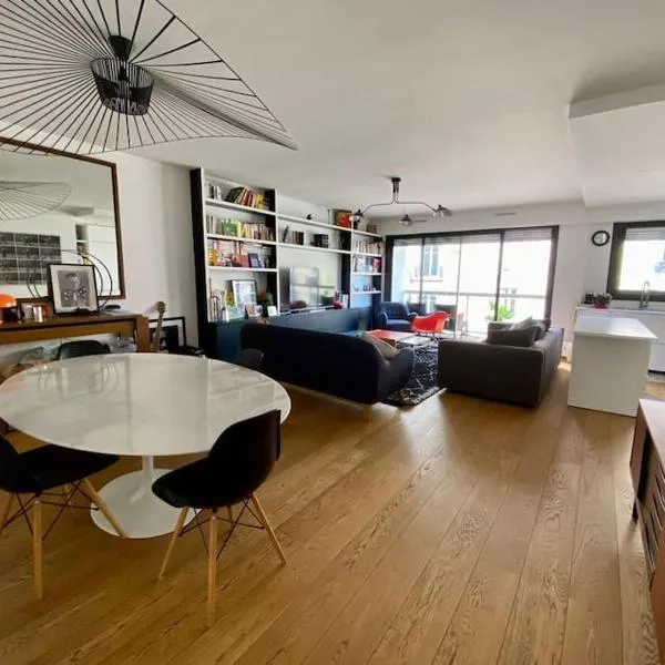 Luxury appartment 10 mn from Champs-Elysées, hotel in Neuilly-sur-Seine